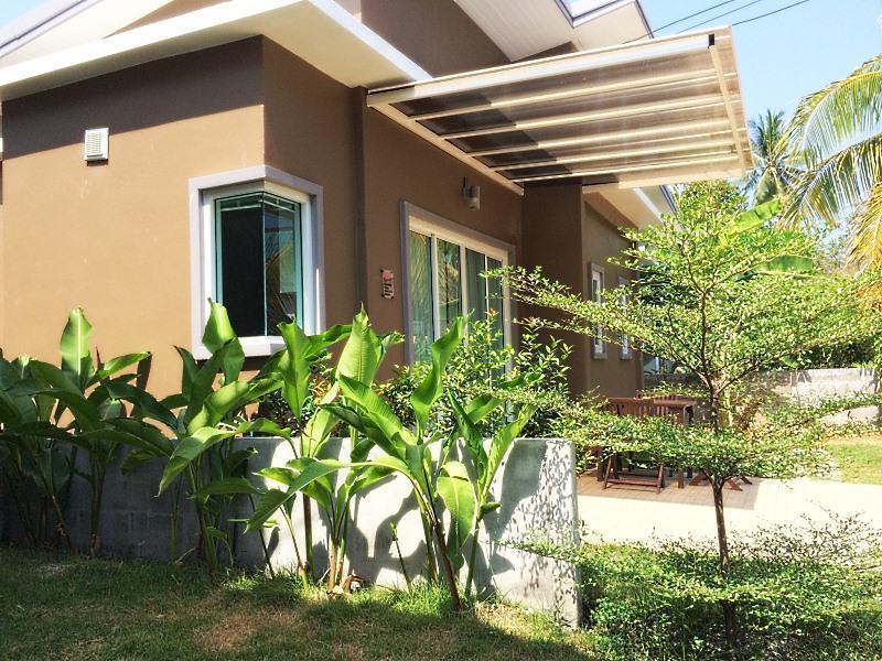 Bangtao Local House Rental Pantai Bang Tao Luaran gambar